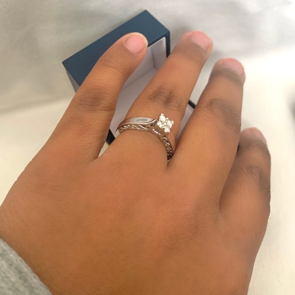 Diamond ring - Picture 3 of 6